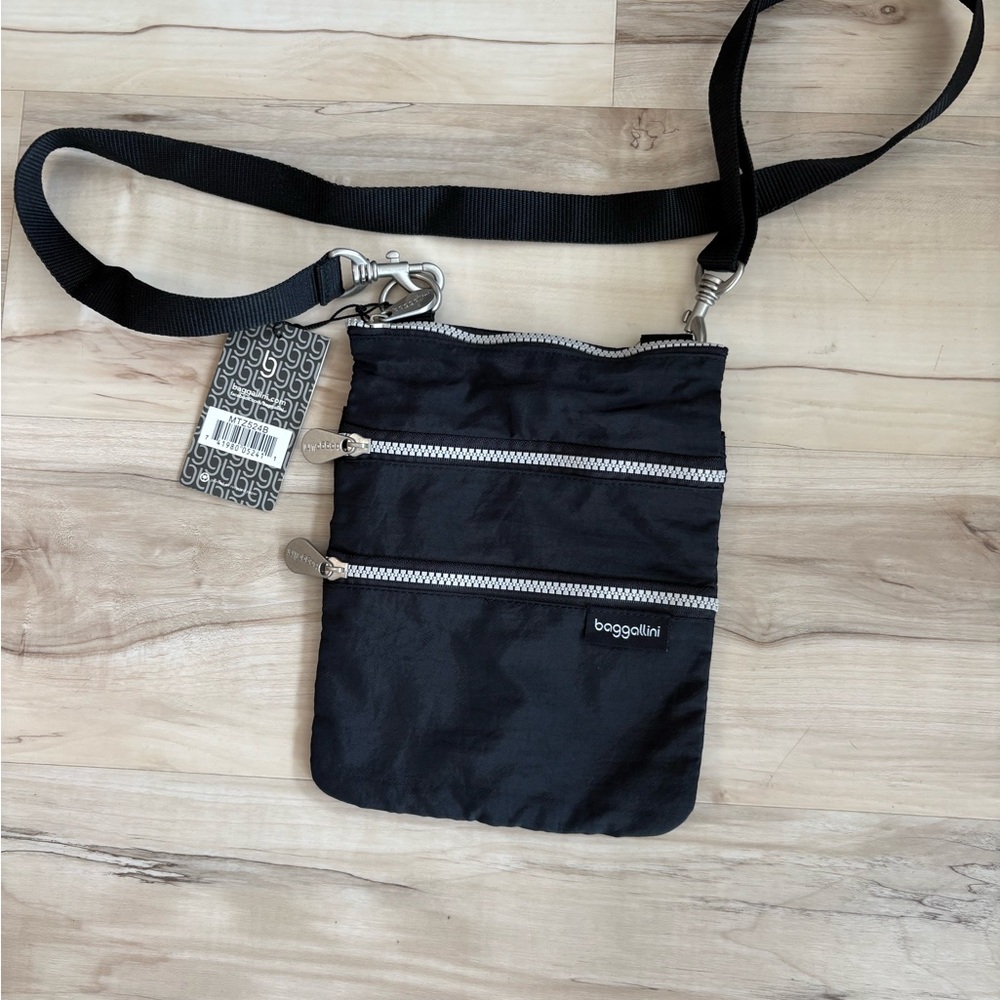 Baggallini Black Belt Bag with Silver Accents - Picture 8 of 8
